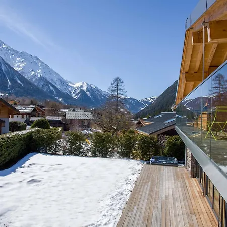 Chalet Montana- Year